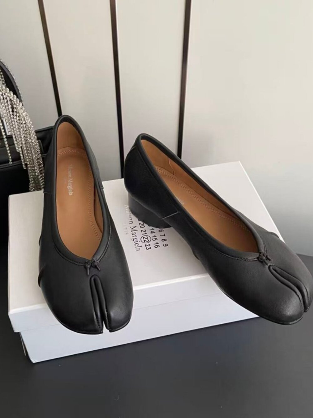 Maison Margiela Black Tabi Split‑Toe Low‑Heel Ballet Flats